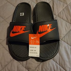 NIKE Benassi JDI slides